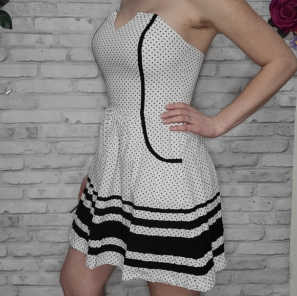 Y2K Bebe Black White Polka Dot Flare Mini Dress - Picture 3 of 10